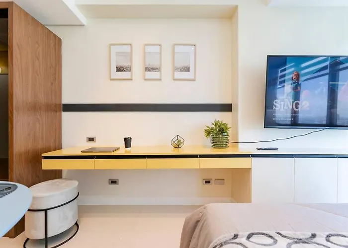 Apartment The Amber - Designer Unit In It Park, *
