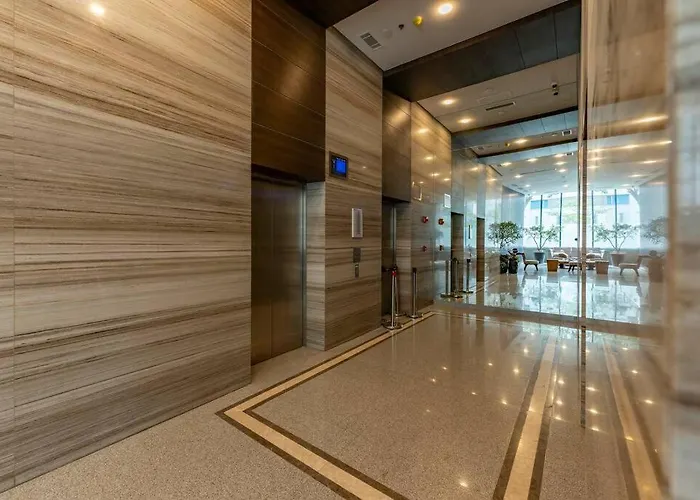 Apartment The Amber - Designer Unit In It Park,